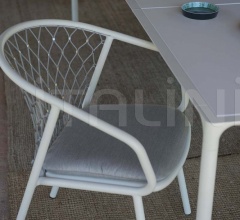 Стул с подлокотниками Nef 626 Стул с подлокотниками Nef 626 фабрика Emu