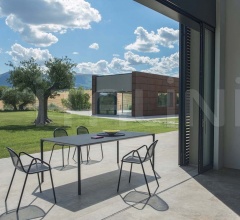 Стул с подлокотниками Nova 661 Стул с подлокотниками Nova 661 фабрика Emu