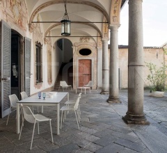 Стул с подлокотниками Round 466 Стул с подлокотниками Round 466 фабрика Emu