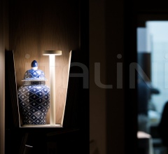 Итальянские Настольные светильники - Настольный светильник 7TETATET Итальянские Настольные светильники - Настольный светильник 7TETATET фабрика Davide Groppi