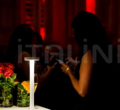 Итальянские Настольные светильники - Настольный светильник 7TETATET Итальянские Настольные светильники - Настольный светильник 7TETATET фабрика Davide Groppi