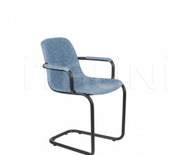 Стул с подлокотниками Thirsty фабрика Zuiver