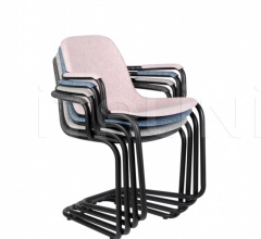 Стул с подлокотниками Thirsty фабрика Zuiver