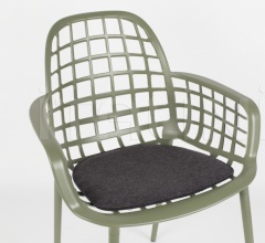 Стул с подлокотниками Albert Kuip Garden фабрика Zuiver