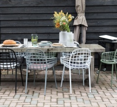 Стул с подлокотниками Albert Kuip Garden фабрика Zuiver