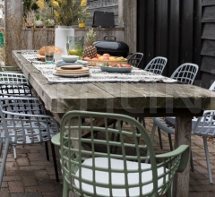 Стул с подлокотниками Albert Kuip Garden фабрика Zuiver