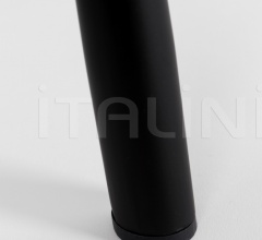 Стул с подлокотниками Brit фабрика Zuiver