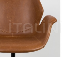 Стул с подлокотниками Nikki фабрика Zuiver