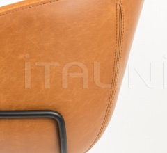 Стул с подлокотниками Feston фабрика Zuiver