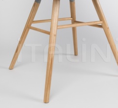 Стул с подлокотниками Albert Kuip фабрика Zuiver