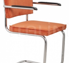 Стул с подлокотниками Ridge Kink Rib фабрика Zuiver