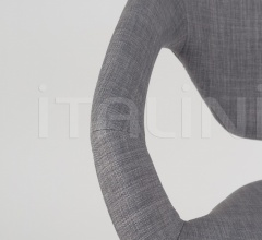 Стул с подлокотниками Flexback фабрика Zuiver