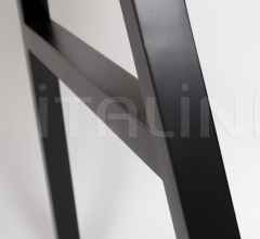 Стол обеденный Seth table фабрика Zuiver