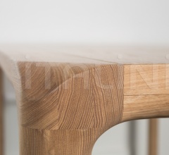 Стол обеденный Storm фабрика Zuiver