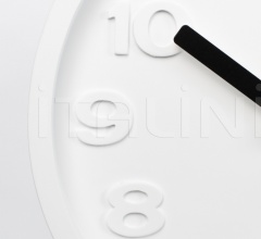 Часы Humongous фабрика Zuiver