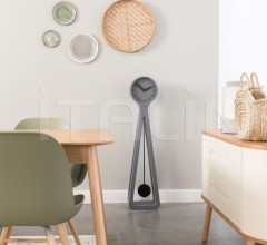 Напольные часы Giant фабрика Zuiver