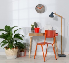 Часы Concrete Time фабрика Zuiver