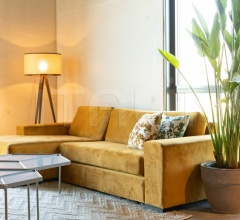 Подушка April фабрика Zuiver