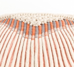 Подушка Saar фабрика Zuiver