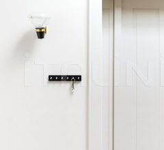 Итальянские Аксессуары для интерьера - Ключница KEY BAR Итальянские Аксессуары для интерьера - Ключница KEY BAR фабрика Schonbuch