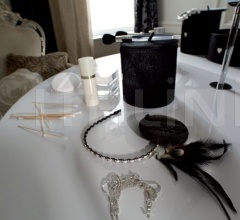 Итальянские Ванная - Консоль под раковину The Vanity фабрика Ypsilon