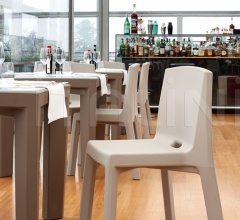 Стул Q4 фабрика Slide