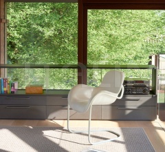 Стул с подлокотниками SLED фабрика Slide