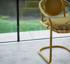 Стул с подлокотниками caribou фабрика Ochre