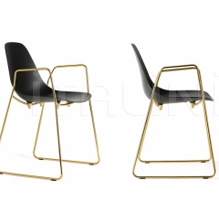 Стул с подлокотниками Mammamia Sled Стул с подлокотниками Mammamia Sled фабрика Opinion Ciatti