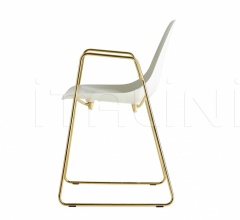 Стул с подлокотниками Mammamia Sled Стул с подлокотниками Mammamia Sled фабрика Opinion Ciatti