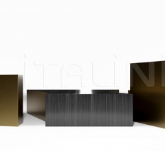 Столик WEDGE COFFEE TABLE Столик WEDGE COFFEE TABLE фабрика Ortiz Milano