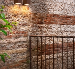 Итальянские Уличные светильники - Настенный светильник Up&Down фабрика Olev Light