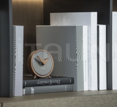 Итальянские Предметы интерьера - Часы ATOMO SOBREMESA фабрика Nomon