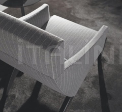 Кресло Fiorichiari High фабрика Meroni & Colzani