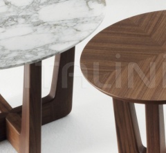 Столик Vitruvio фабрика Meroni & Colzani