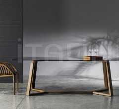 Стол обеденный Trastevere Стол обеденный Trastevere фабрика Meroni & Colzani