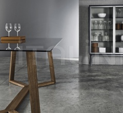 Витрина Bagutta Glass Витрина Bagutta Glass фабрика Meroni & Colzani