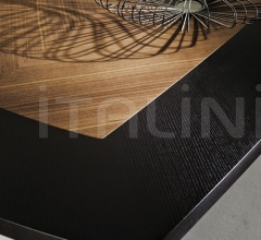 Стол обеденный Borromeo Стол обеденный Borromeo фабрика Meroni & Colzani