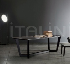 Стол обеденный Circomassimo Стол обеденный Circomassimo фабрика Meroni & Colzani