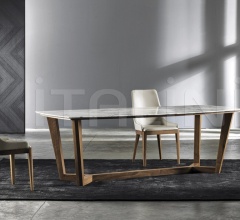 Стол обеденный Circomassimo Стол обеденный Circomassimo фабрика Meroni & Colzani