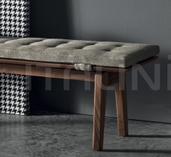 Банкетка Parioli фабрика Meroni & Colzani