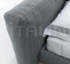 Кровать Borgogna фабрика Meroni & Colzani