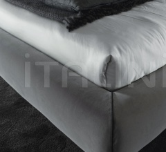 Кровать Campomarzio Bed фабрика Meroni & Colzani