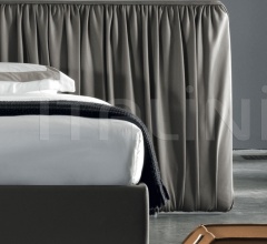 Кровать Ducale Gran Plisse фабрика Meroni & Colzani