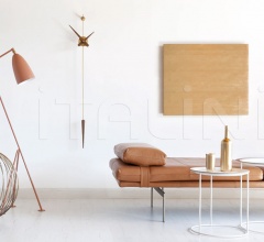 Часы PUNTO Y COMA фабрика Nomon