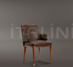 Стул с подлокотниками Via Bagutta фабрика Ludovica Mascheroni