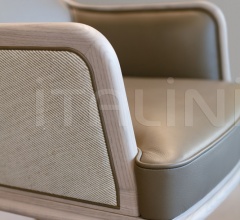 Стул с подлокотниками Balmoral Essence фабрика Ludovica Mascheroni