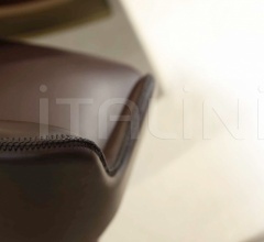 Стул с подлокотниками Via Bagutta фабрика Ludovica Mascheroni