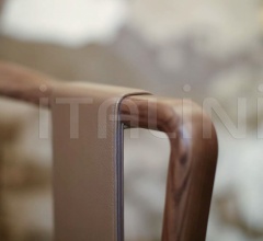 Стул с подлокотниками Via della Seta фабрика Ludovica Mascheroni