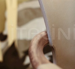 Стул с подлокотниками Via della Seta фабрика Ludovica Mascheroni